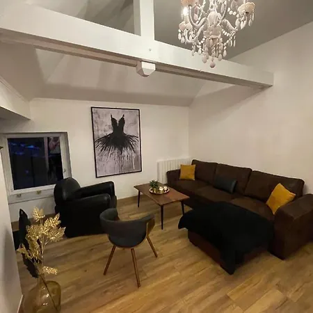 Viou Apartment *